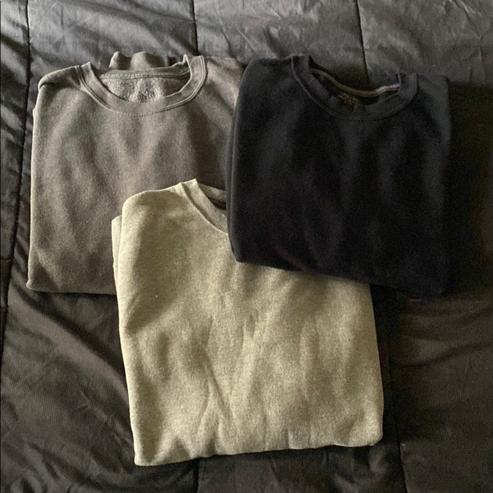 3 Sweatshirts